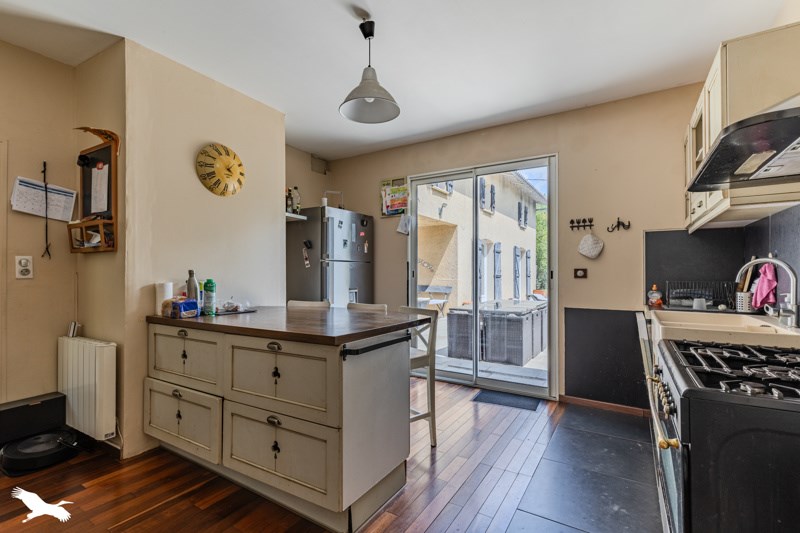 Vente Maison FRONSAC - 6 pièces -220 m² - (33126)