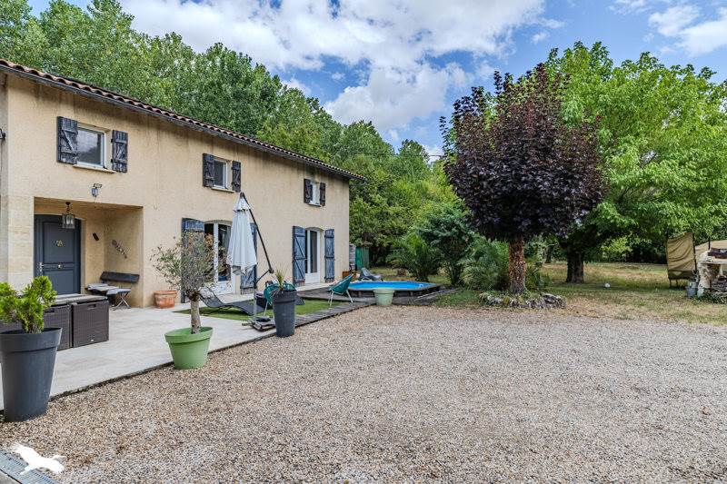 Vente Maison FRONSAC - 6 pièces -220 m² - (33126)