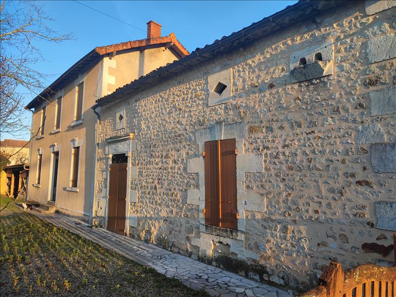 Vente Maison BARDENAC - 6 pièces -145 m² - (16210)