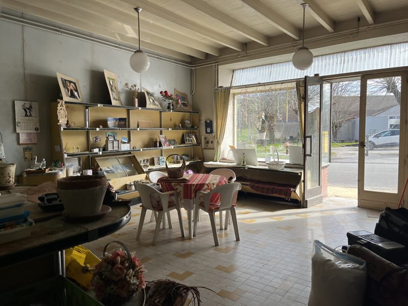 Vente Maison MONTBOYER - 8 pièces -230 m² - (16620)