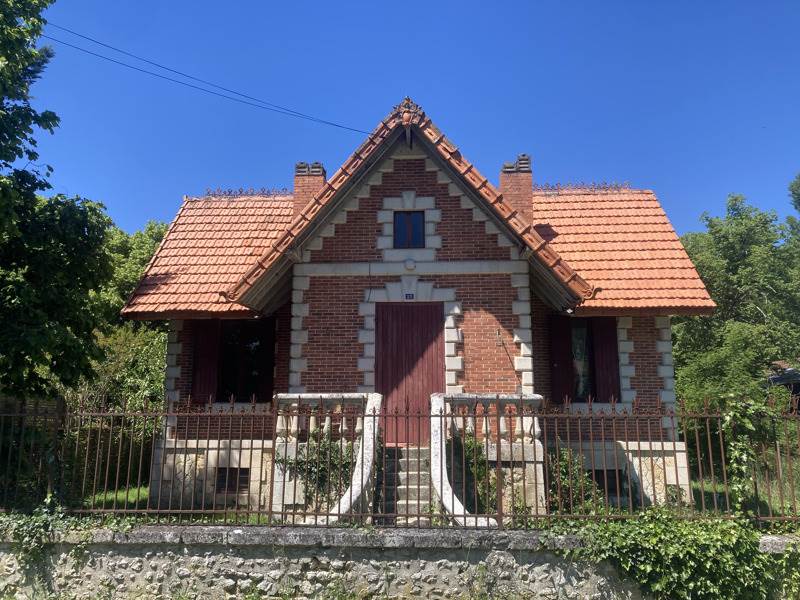 Vente Maison CHALAIS - 3 pièces -55 m² - (16210)