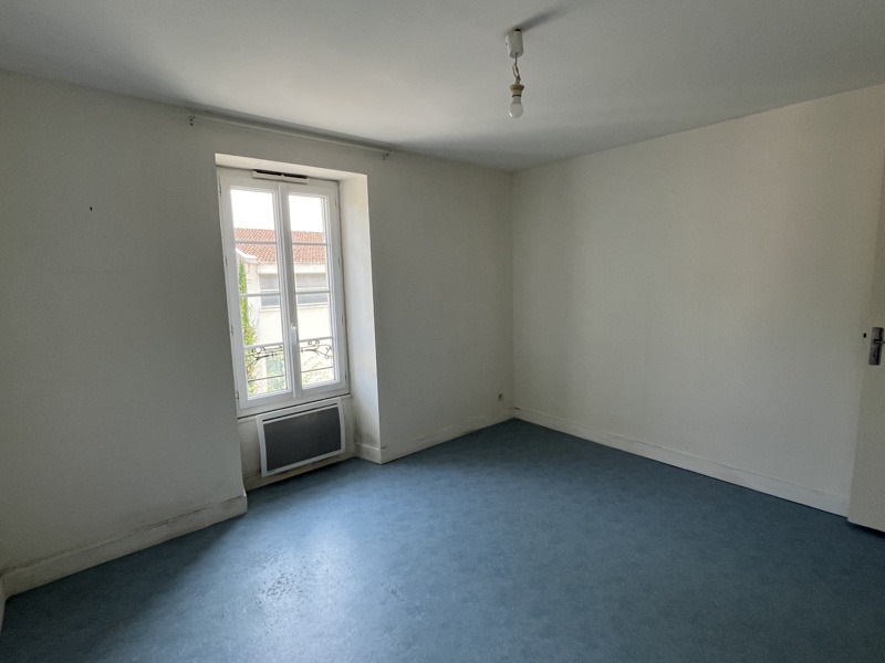 Vente Maison CHALAIS - 3 pièces -64 m² - (16210)