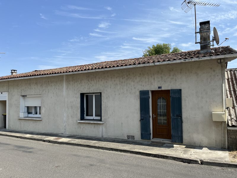 Vente Maison CHALAIS - 3 pièces -64 m² - (16210)