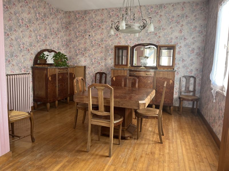 Vente Maison CHALAIS - 5 pièces -125 m² - (16210)