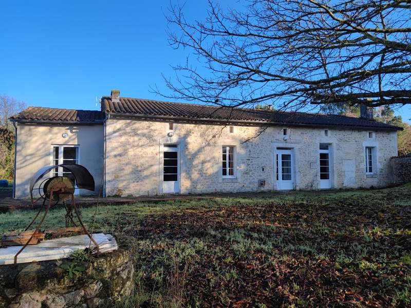 Vente Maison BROSSAC - 5 pièces -166 m² - (16480)