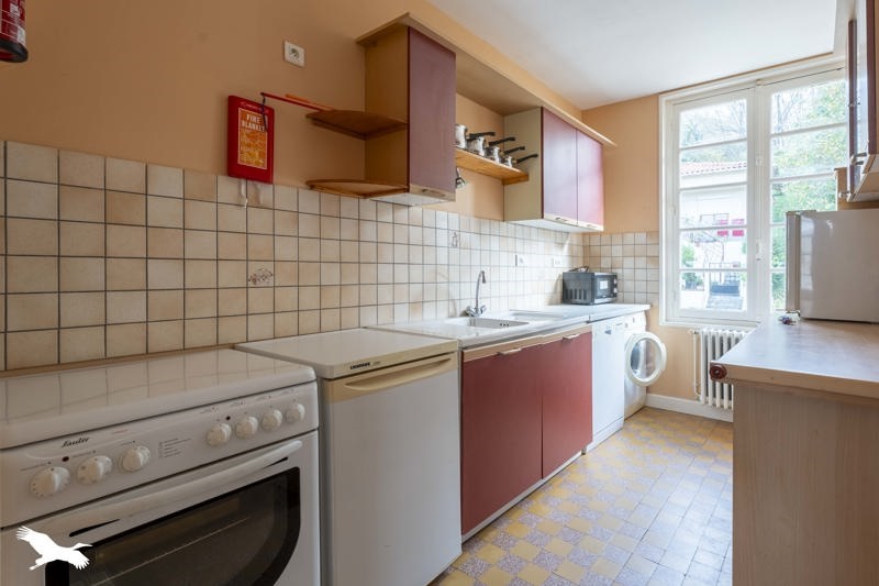 Vente Maison CHALAIS - 7 pièces -130 m² - (16210)