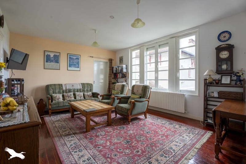 Vente Maison CHALAIS - 7 pièces -130 m² - (16210)