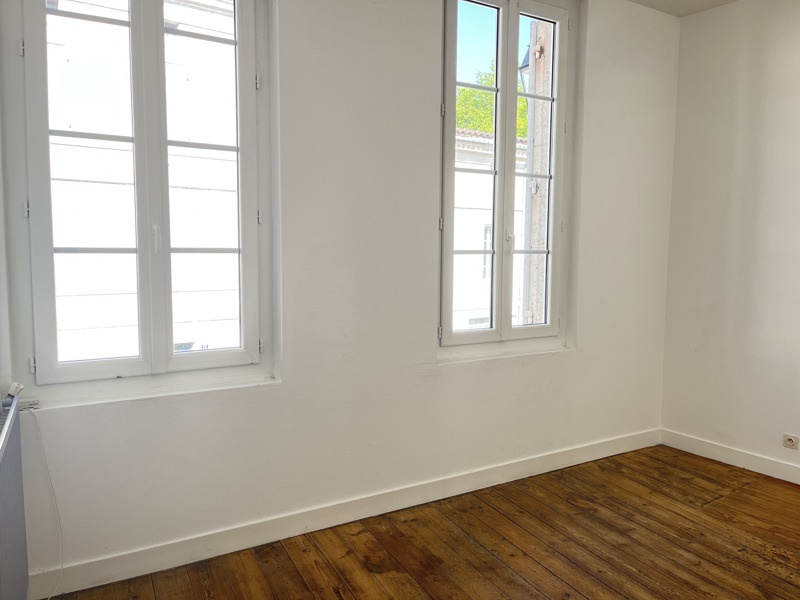 Vente Maison CHALAIS - 5 pièces -98 m² - (16210)
