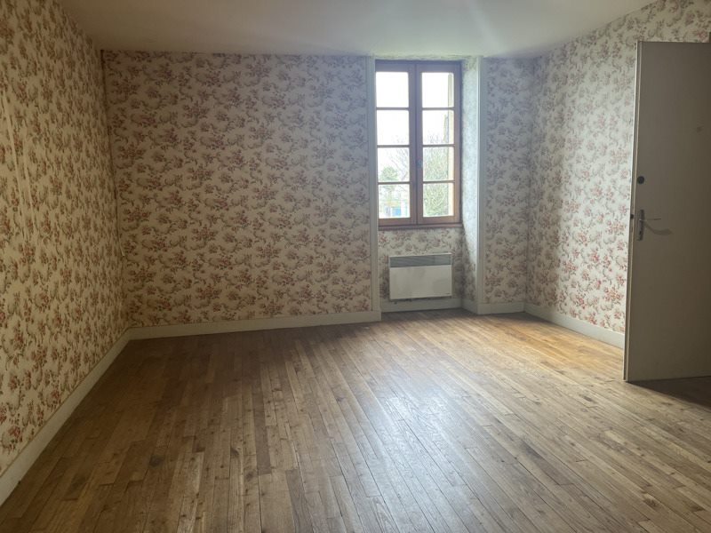 Vente Maison CHALAIS - 5 pièces -105 m² - (16210)