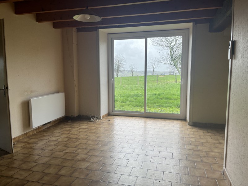 Vente Maison CHALAIS - 5 pièces -105 m² - (16210)