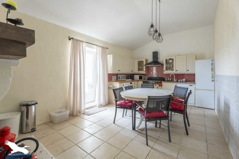 Vente Maison CHATIGNAC - 10 pièces -370 m² - (16480)