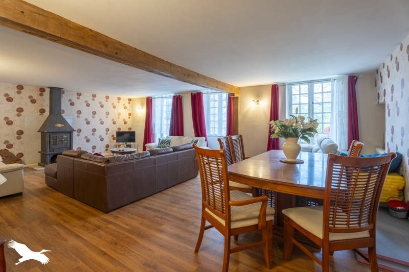 Vente Maison CHATIGNAC - 10 pièces -370 m² - (16480)