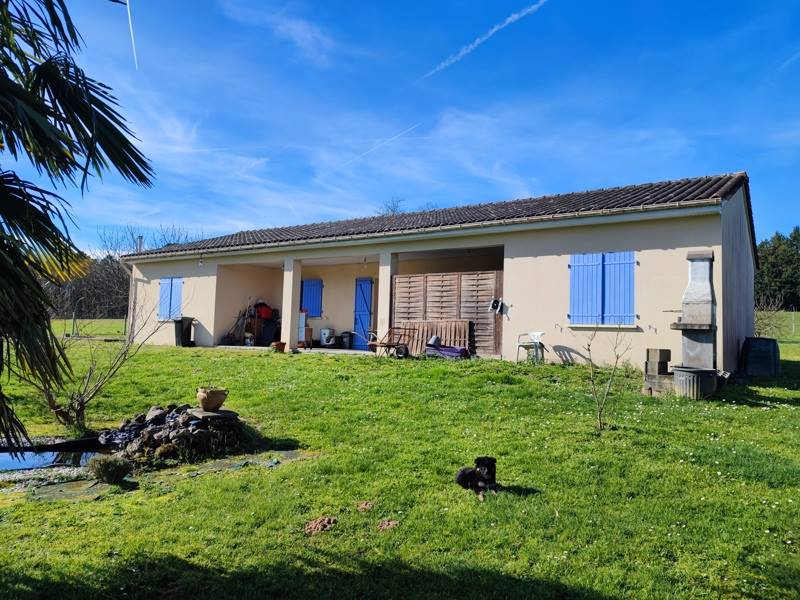 Vente Maison GUIZENGEARD - 4 pièces -86 m² - (16480)