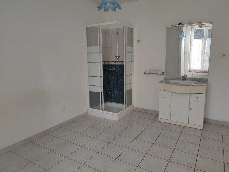 Vente Maison CHALAIS - 3 pièces -54 m² - (16210)