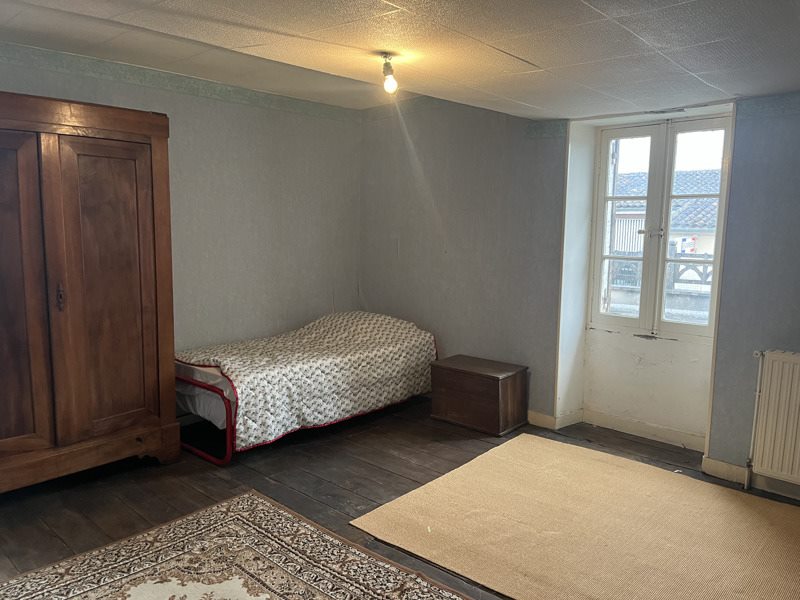 Vente Maison BROSSAC - 6 pièces -176 m² - (16480)