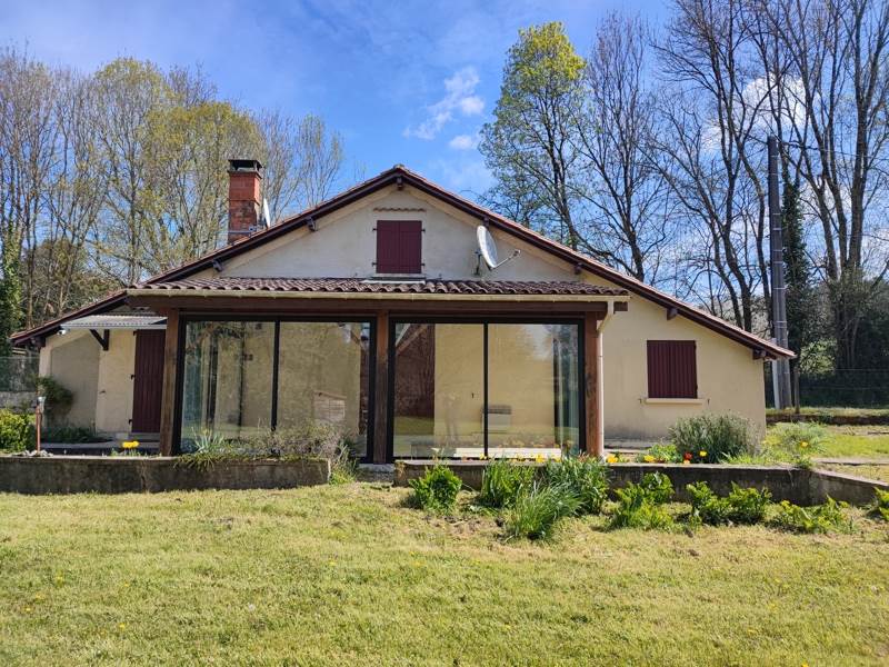 Vente Maison YVIERS - 3 pièces -82 m² - (16210)