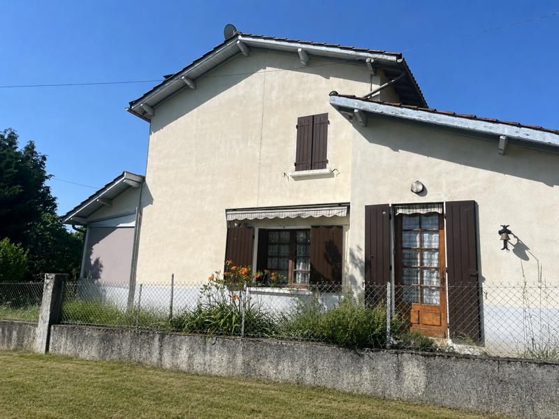 Vente Maison MEDILLAC - 5 pièces -150 m² - (16210)