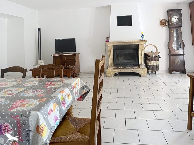 Vente Maison BRIE SOUS CHALAIS - 5 pièces -138 m² - (16210)