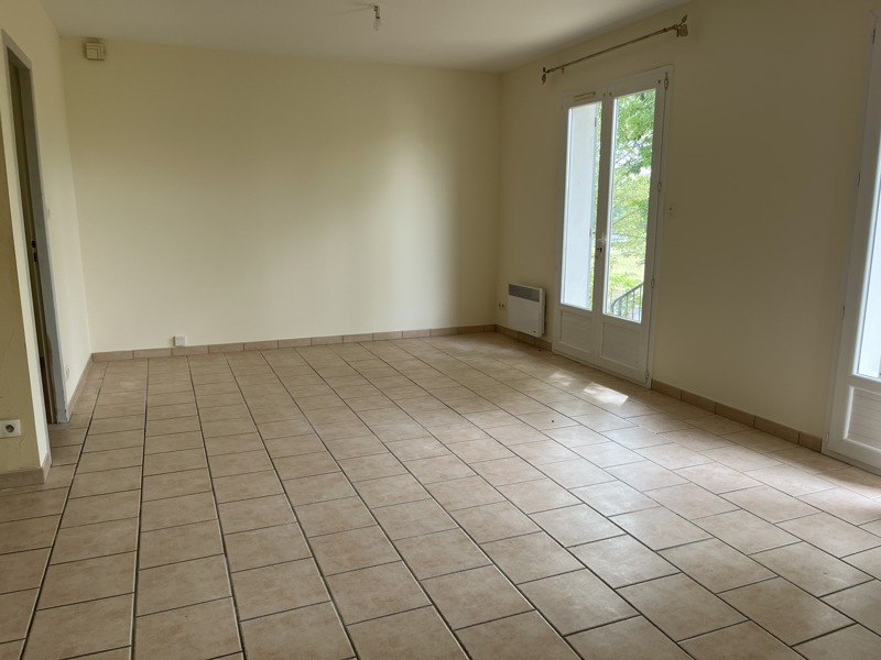 Vente Maison CHALAIS - 3 pièces -88 m² - (16210)