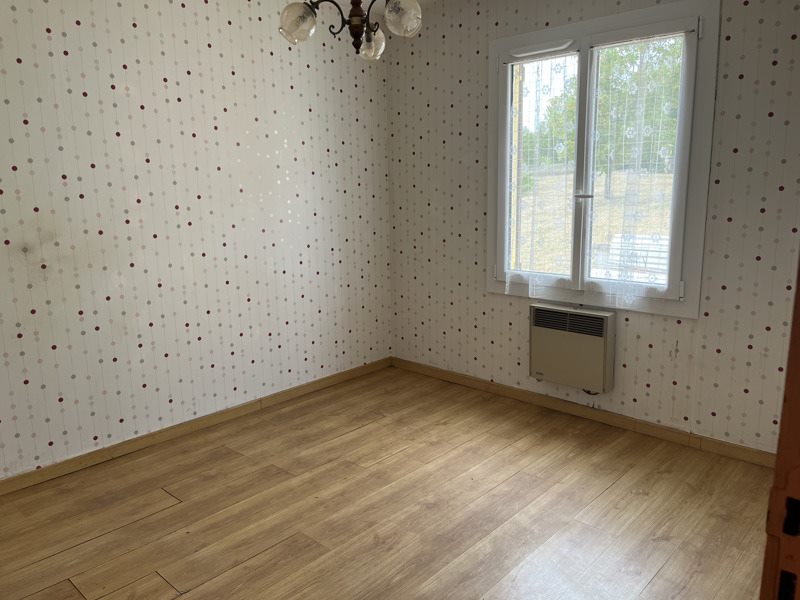 Vente Maison BONNES - 5 pièces -147 m² - (16390)