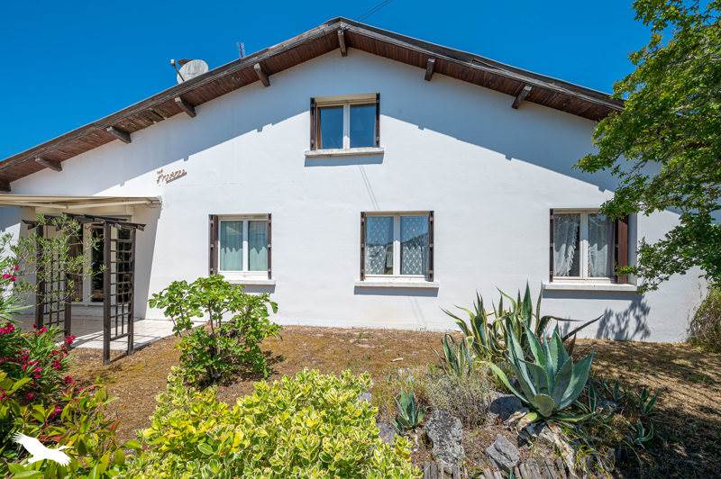 Vente Maison ST PAUL EN BORN - 8 pièces -161 m² - (40200)