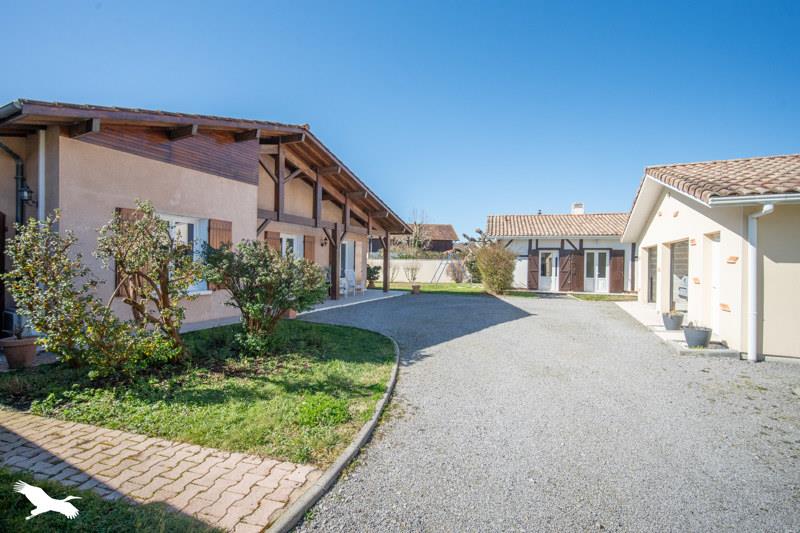 Vente Maison PONTENX LES FORGES - 8 pièces -180 m² - (40200)