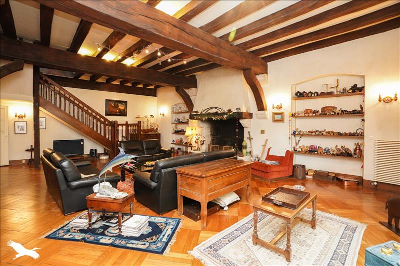 Vente Maison CORMERY - 12 pièces -455 m² - (37320)