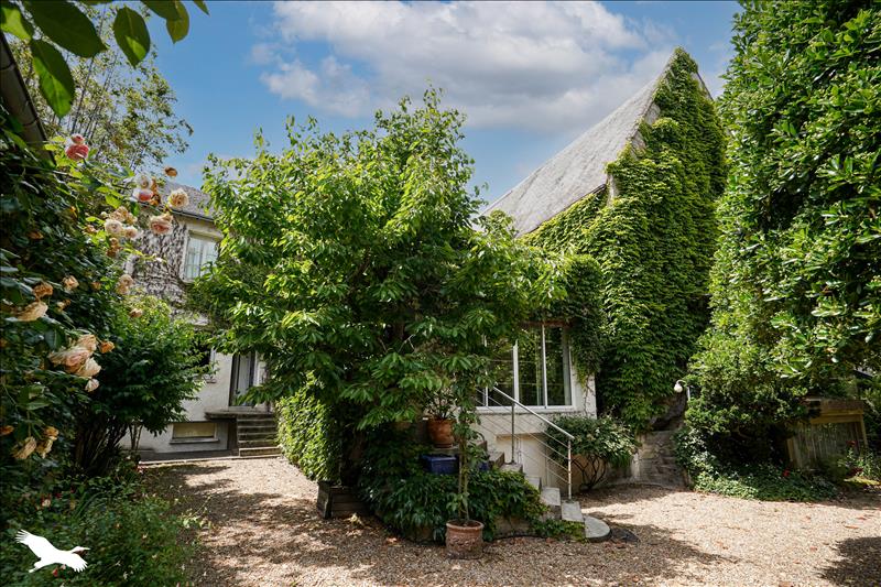 Vente Maison CORMERY - 12 pièces -455 m² - (37320)