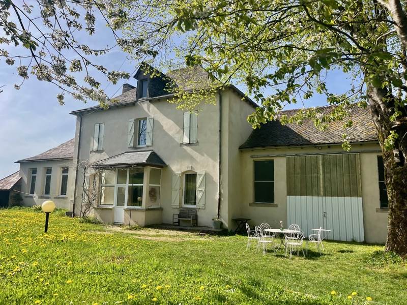 Vente Maison LESTRADE ET THOUELS - 6 pièces -220 m² - (12430)