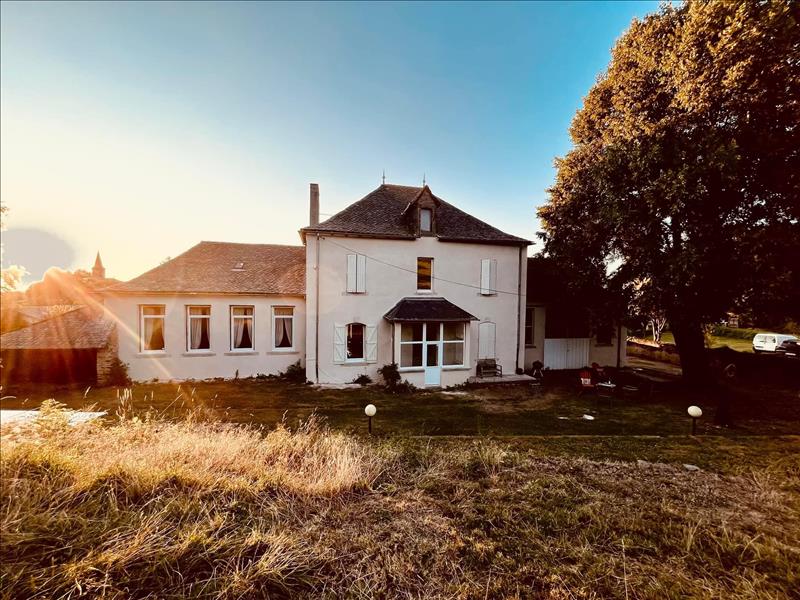 Vente Maison LESTRADE ET THOUELS - 6 pièces -220 m² - (12430)