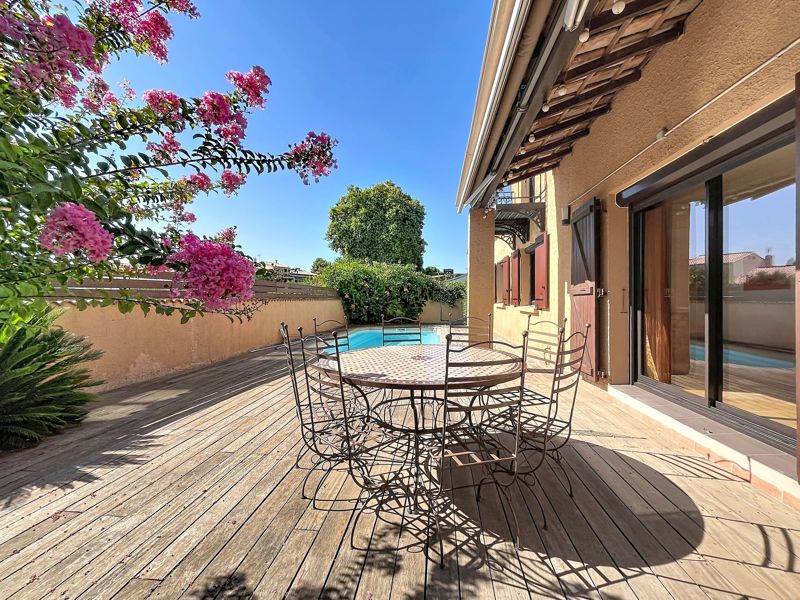 Vente Maison LAVERUNE - 9 pièces -195 m² - (34880)