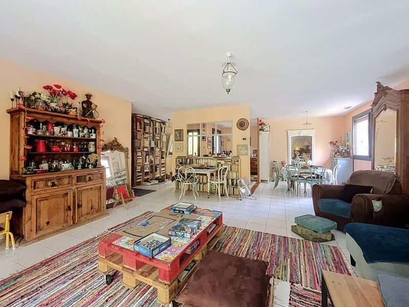 Vente Maison ST JEAN DE VEDAS - 6 pièces -142 m² - (34430)