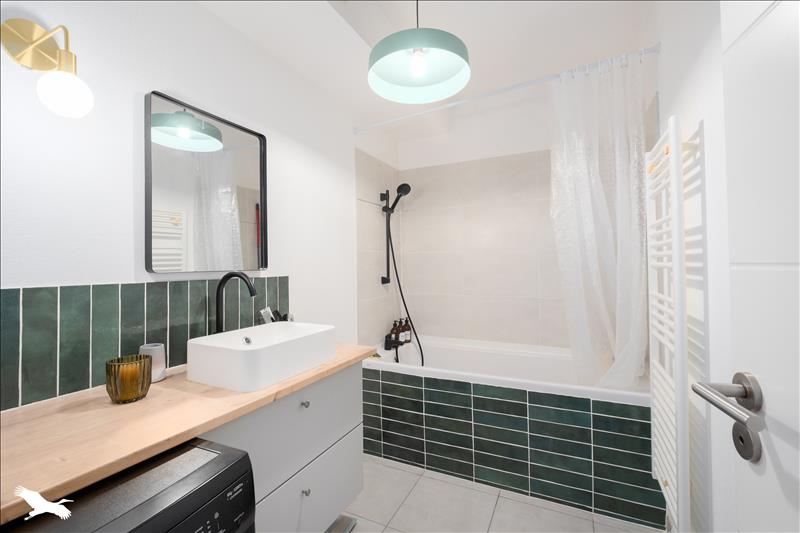 Vente Appartement JUVIGNAC - 3 pièces -66 m² - (34990)