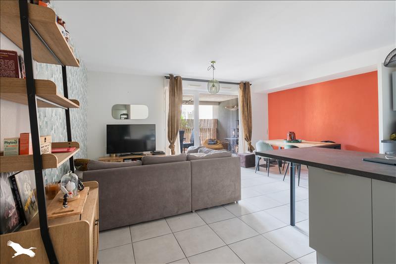 Vente Appartement JUVIGNAC - 3 pièces -66 m² - (34990)