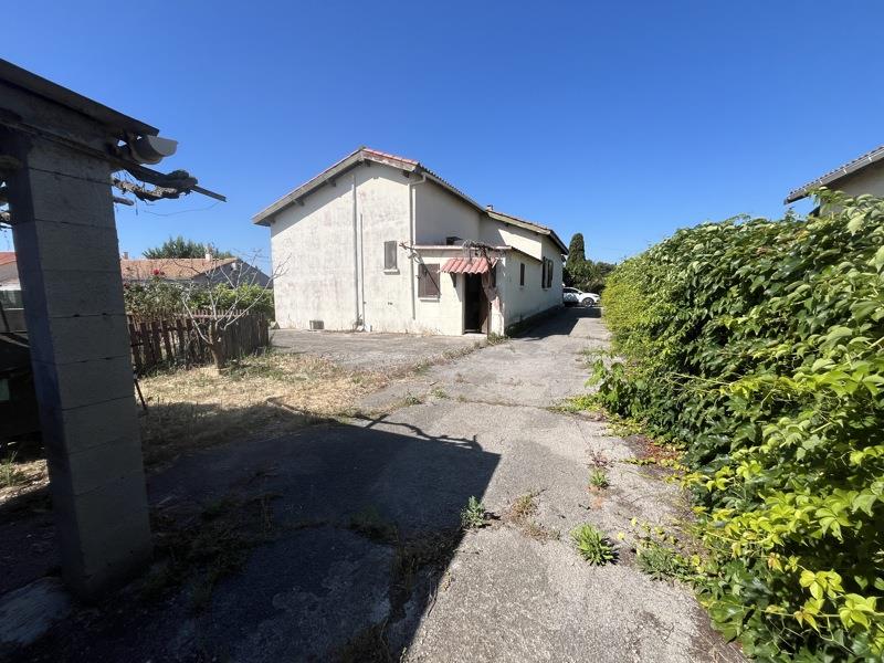 Vente Maison VILLEVEYRAC - 4 pièces -122 m² - (34560)
