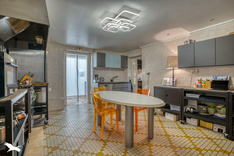 Vente Maison LOUBES BERNAC - 9 pièces -274 m² - (47120)