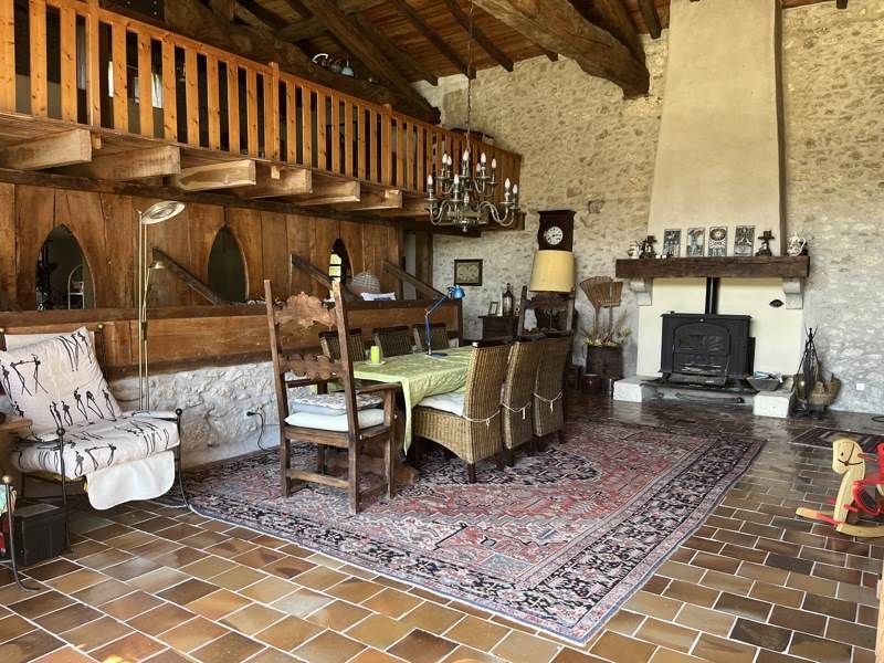 Vente Maison DURAS - 6 pièces -283 m² - (47120)