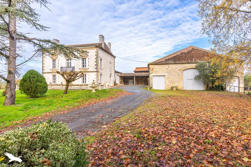 Vente Maison LEVIGNAC DE GUYENNE - 7 pièces -224 m² - (47120)