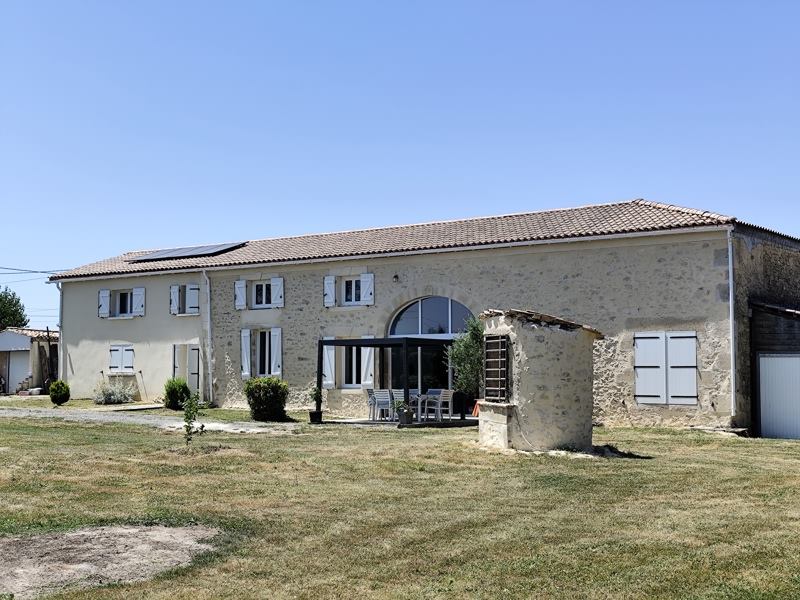 Vente Maison CAZAUGITAT - 8 pièces -268 m² - (33790)