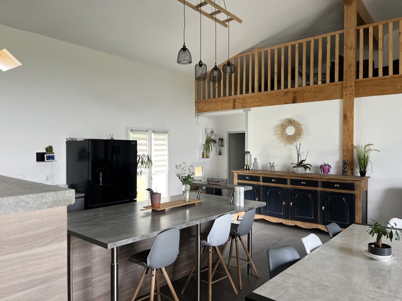 Vente Maison CAZAUGITAT - 8 pièces -268 m² - (33790)