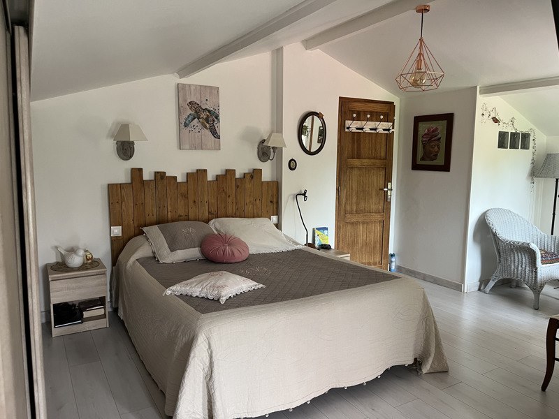Vente Maison LE PUY - 7 pièces -142 m² - (33580)