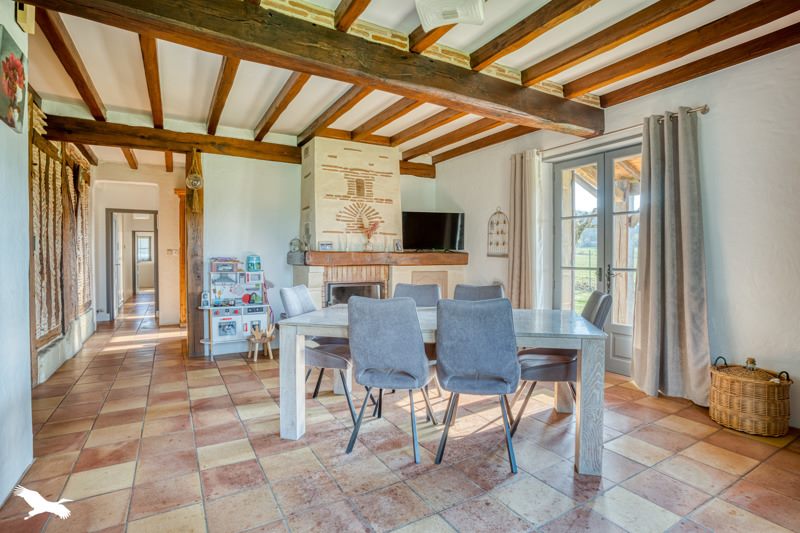 Vente Maison Saint-Pardoux-Isaac - 8 pièces -335 m² - (47800)