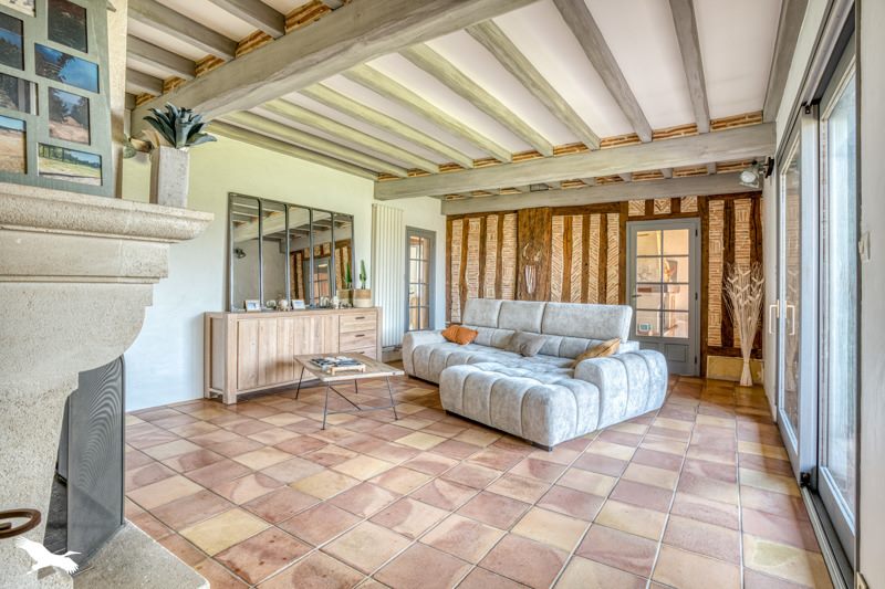 Vente Maison Saint-Pardoux-Isaac - 8 pièces -335 m² - (47800)