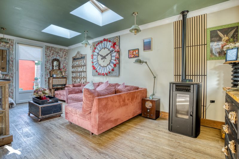 Vente Maison MIRAMONT DE GUYENNE - 7 pièces -169 m² - (47800)
