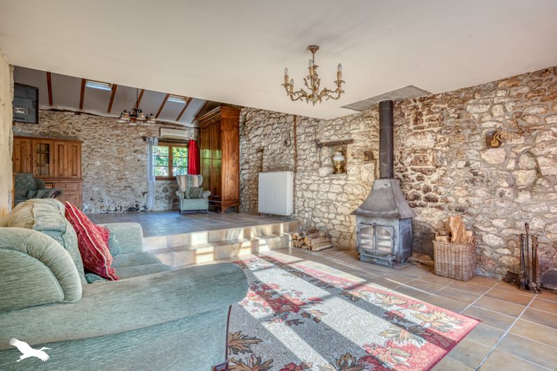 Vente Maison FONROQUE - 8 pièces -260 m² - (24500)