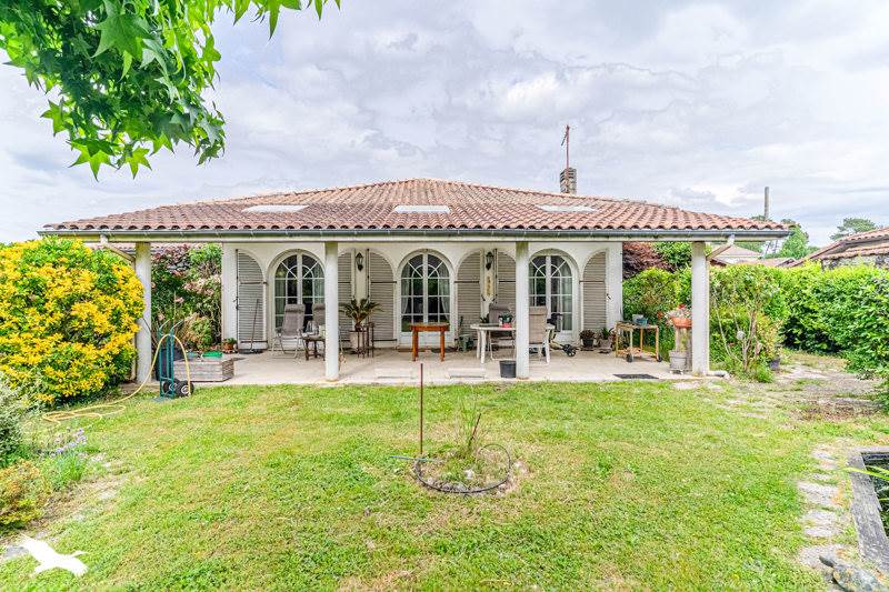 Vente Maison PESSAC - 7 pièces -218 m² - (33600)