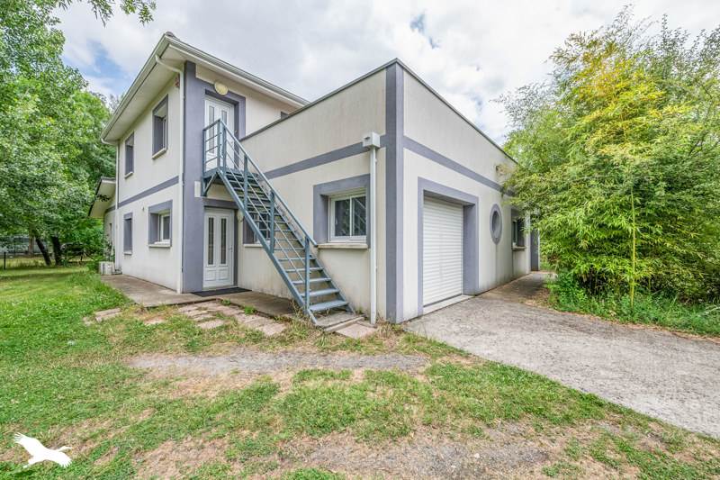 Maison 8 pièces 228 m² · à Pessac · 228 m² · 706 725 €