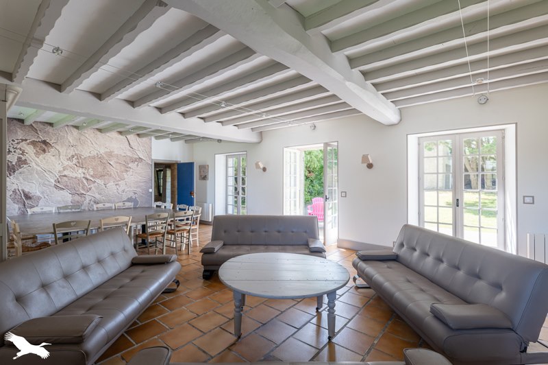 Vente Maison BIGNAY - 10 pièces -364 m² - (17400)