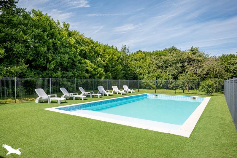 Vente Maison BIGNAY - 10 pièces -364 m² - (17400)