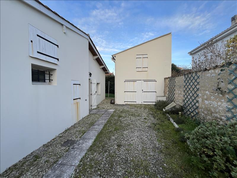 Vente Maison ST JEAN D ANGELY - 7 pièces -147 m² - (17400)